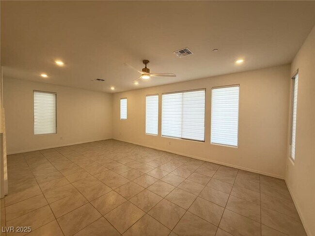Foto del edificio - 11622 Midnight Melody Ave