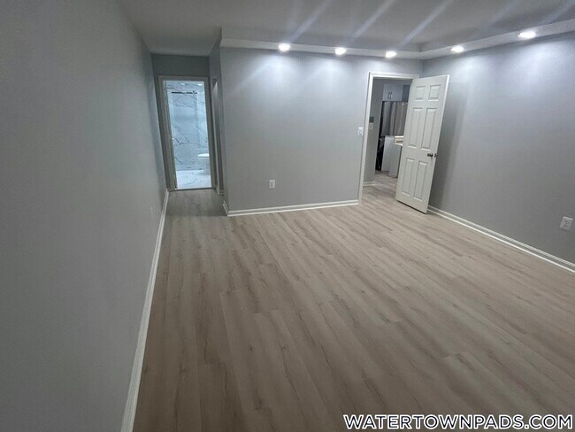 Foto del edificio - 131 Coolidge Ave