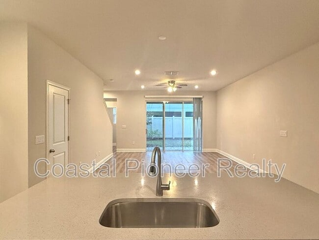 Foto del edificio - 6117 Grand Sonata Ave