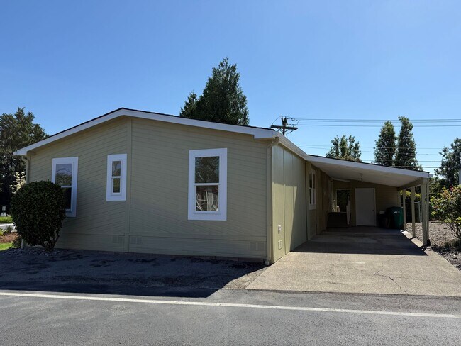 Foto del edificio - Welcome to Buxton Place – A Hidden Gem in Troutdale Offering Comfortable Homes, a Strong Sense of...