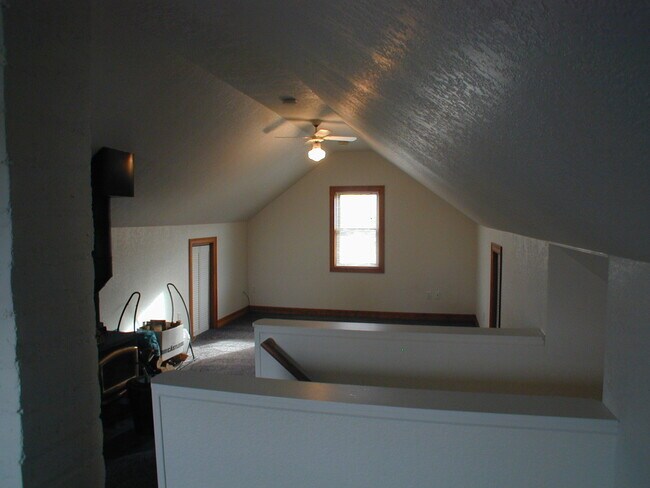 Foto del edificio - House For Lease