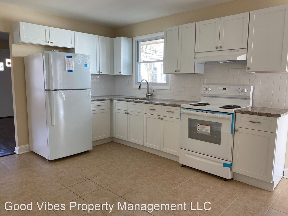 Foto principal - 2 br, 1 bath House - 166 Linden Ave