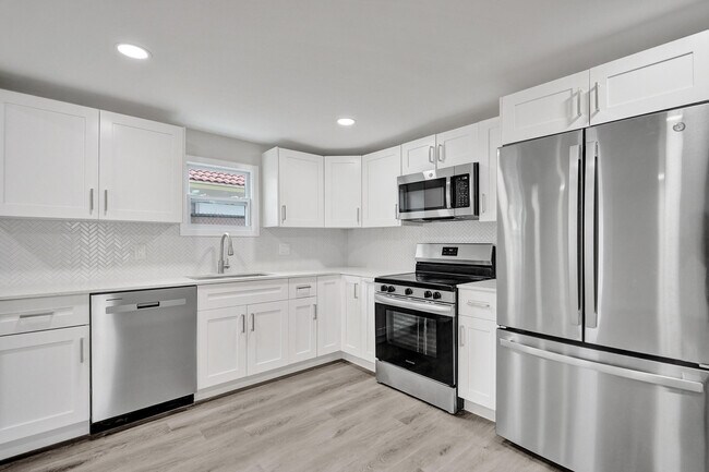 Foto del edificio - 235 NW 10th Ave