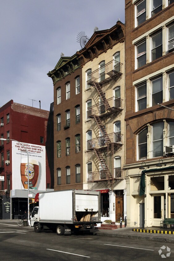 Building Photo - 104-106 W Houston St