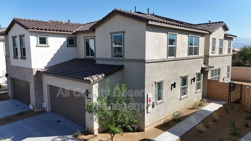 Foto principal - 43355 Passagio Lago Way