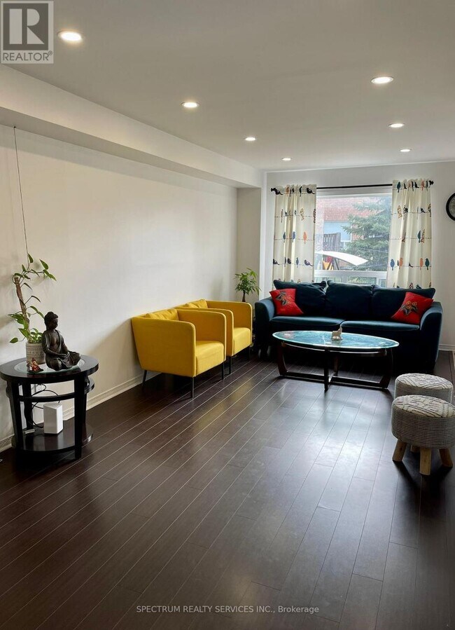 Photo du bâtiment - 770 Othello Ct