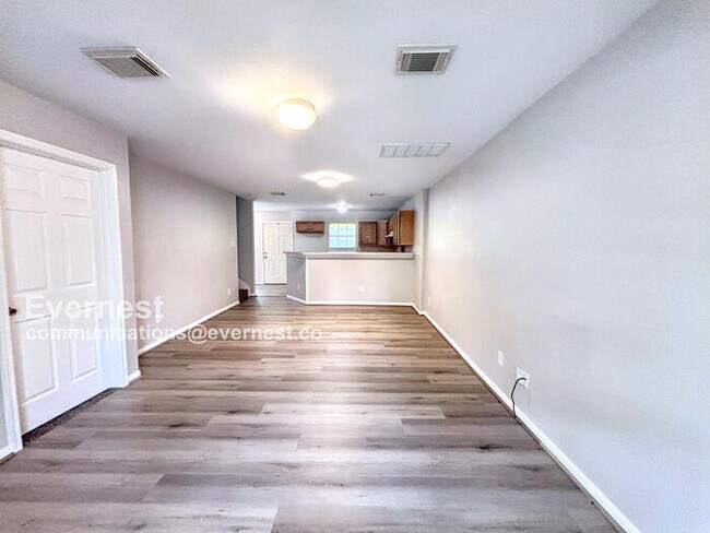 Building Photo - 2300 Abernathy St