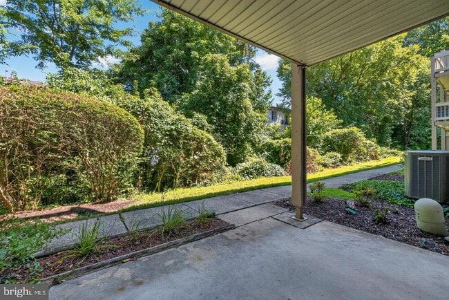Building Photo - 8509 Barrington Ct