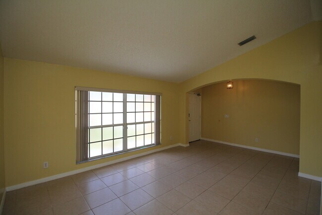 Building Photo - 709 Rostock Cir NW