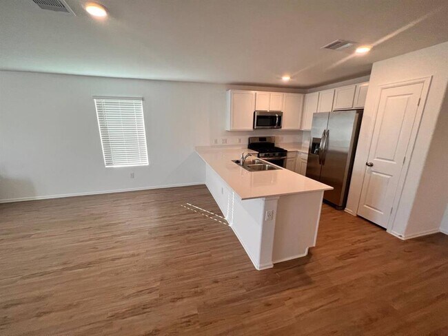 Building Photo - 1413 Twilight Grn Dr