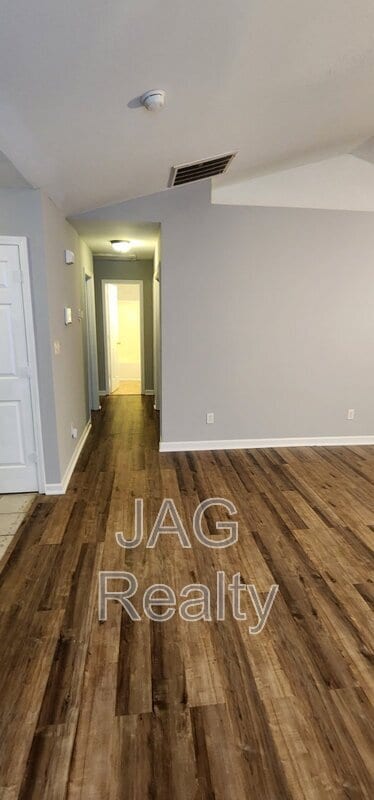 Foto del edificio - 1912 Holly St