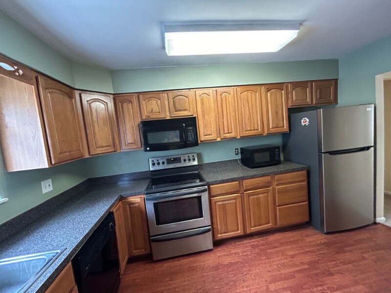 Foto principal - 7520 Rhode Island Ave