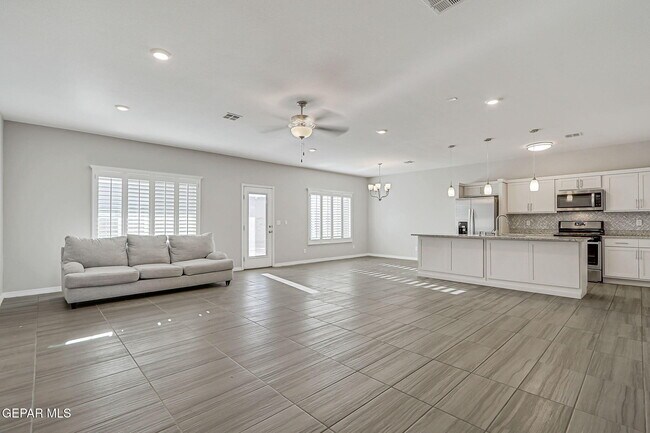 Foto del edificio - 261 Emerald Sun Dr