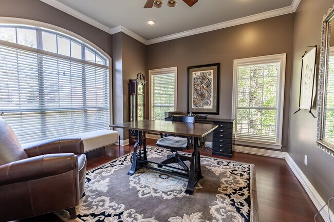 Foto del edificio - 7316 Northbrook Cir