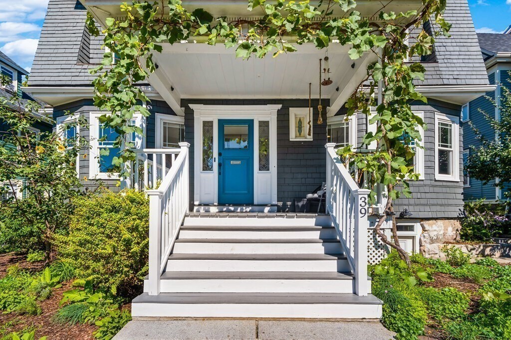 Primary Photo - 39 Rosedale St