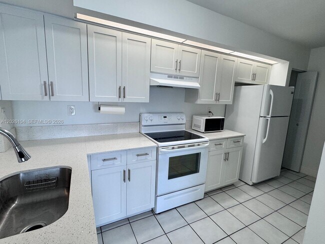 Building Photo - 8600 SW 212th St