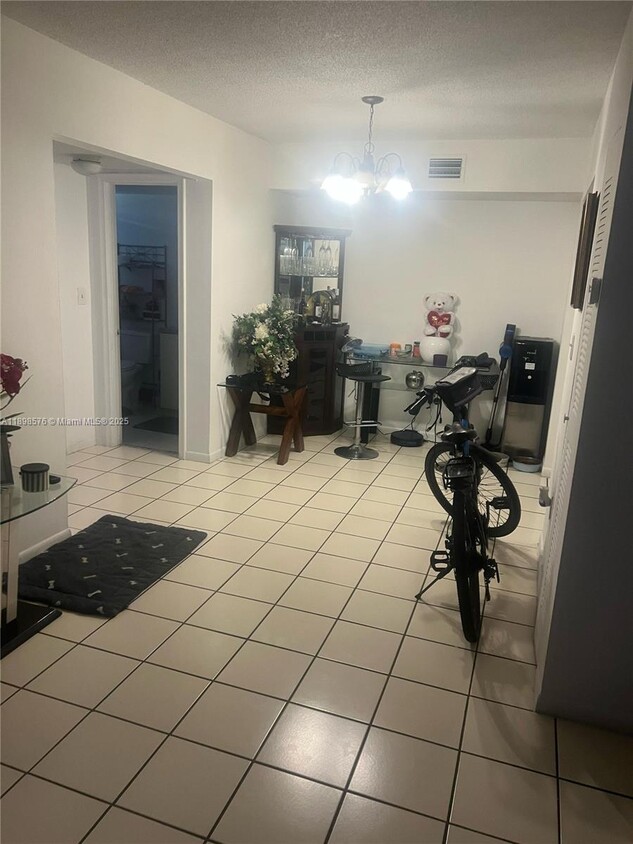 Foto principal - 640 NW 114th Ave