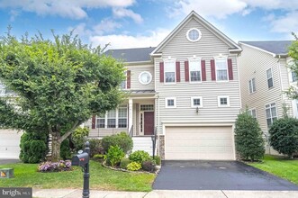 Building Photo - 7517 Lindberg Dr
