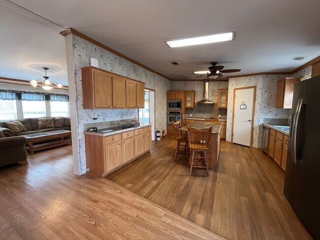 Foto del edificio - Spacious 4-Bedroom, 2-Bath Manufactured Home for Rent in Mayo, FL – 2350 Sq Ft