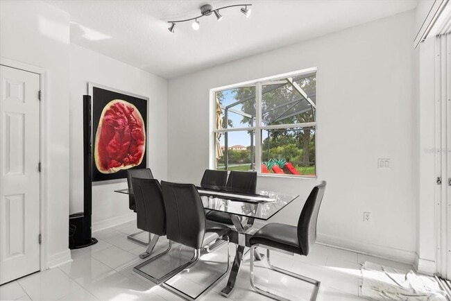 Building Photo - 10148 Malpas Point