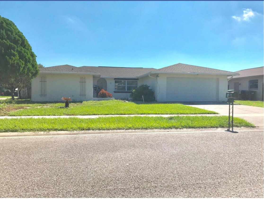 Foto del edificio - 1843 Rushwood Ct