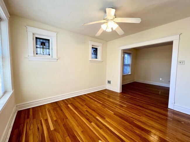 Foto del edificio - 911 St Rita Ave