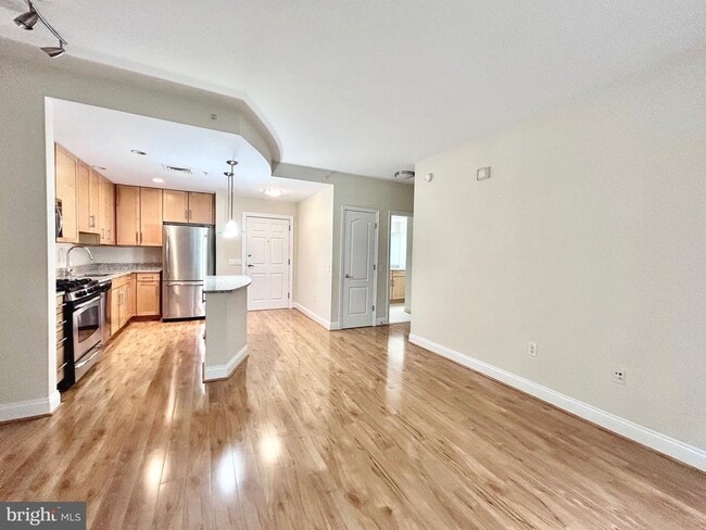 Building Photo - 525 N Fayette St