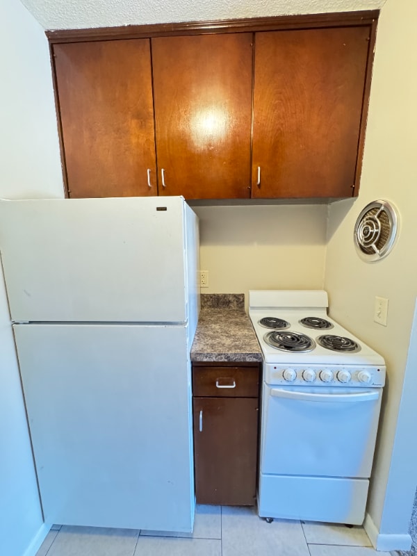 Building Photo - 1810 E St