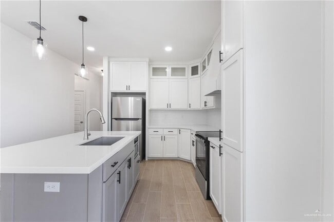 Building Photo - 13 San Andres