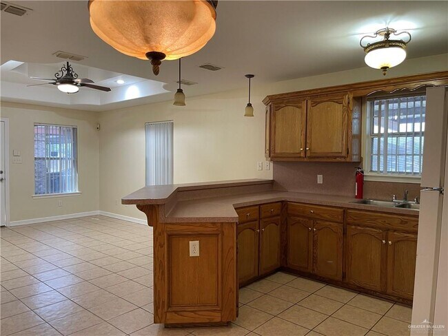 Foto del edificio - 2321 W Candlelight Ln
