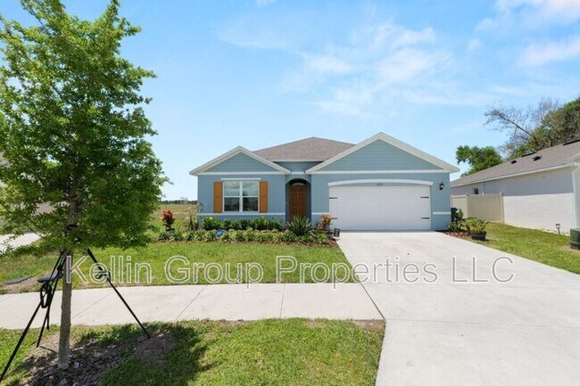 Building Photo - 833 Ambleside Dr