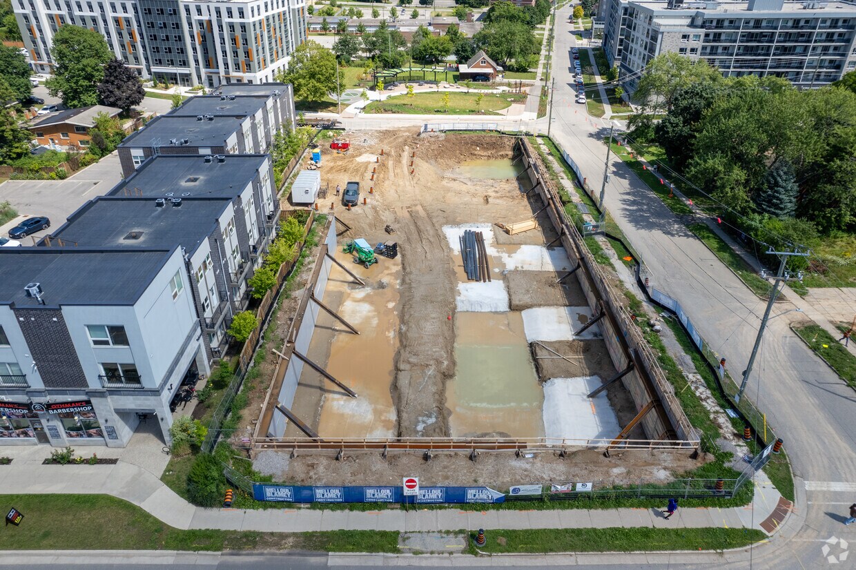Photo du bâtiment - 84 Hickory Street West