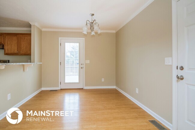 Foto del edificio - 2810 Waywood Dr