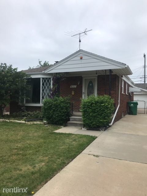 Primary Photo - 3 br, 1 bath House - 18042 Curtain Ave
