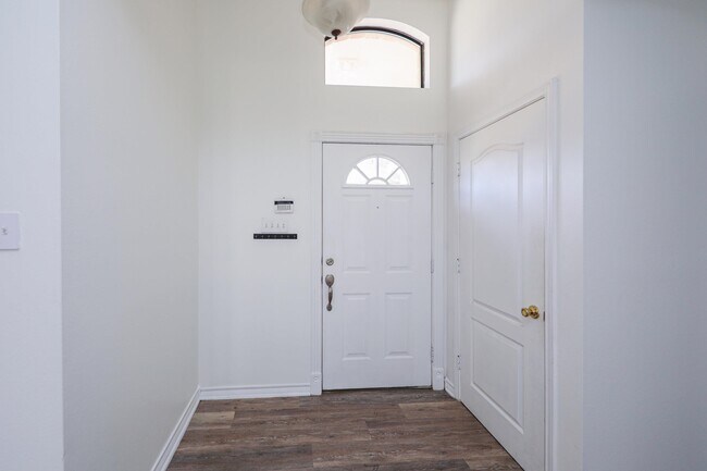 Foto del edificio - 752 Buffalo Ct