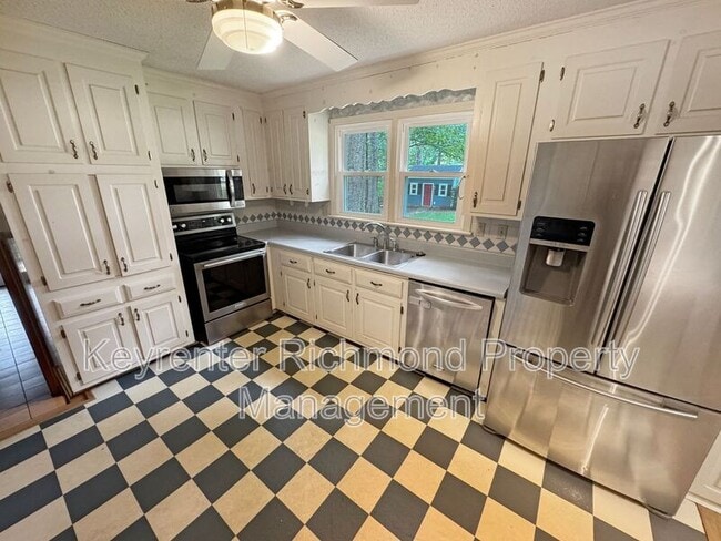 Building Photo - 2304 Carrollwood Ct