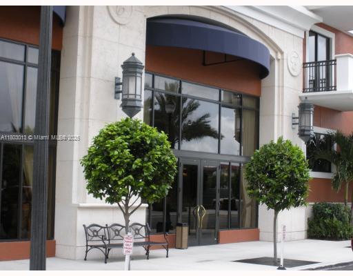 Building Photo - 8390 SW 72nd Ave