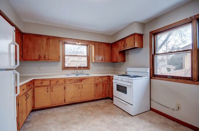 Foto del edificio - 323 S Hebbard St