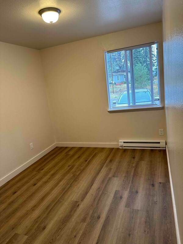 Foto del edificio - 661 8th Ave E N