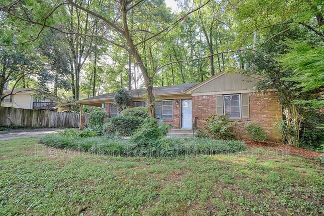 Building Photo - 2550 Defoors Ferry Rd NW