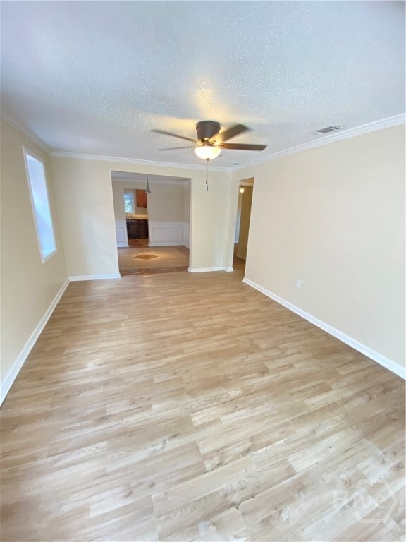 Building Photo - 1308 Golden St