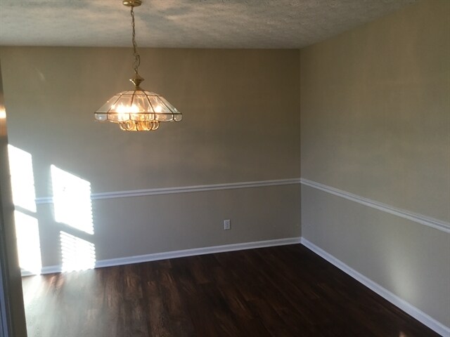 Building Photo - 1701 Tipperary Drive