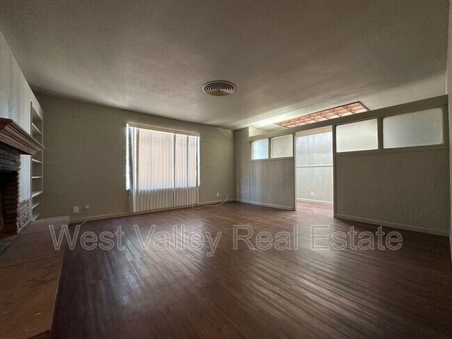 Foto del edificio - 422 1/2 North St
