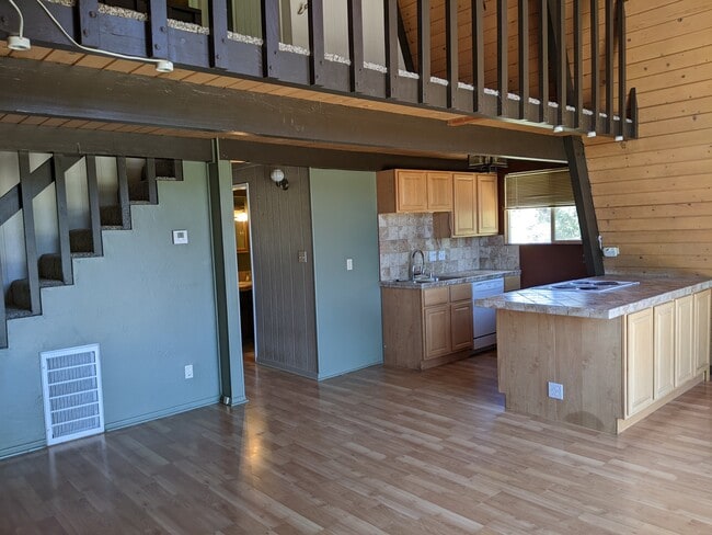 Foto del edificio - 24451 Willow Pass Dr