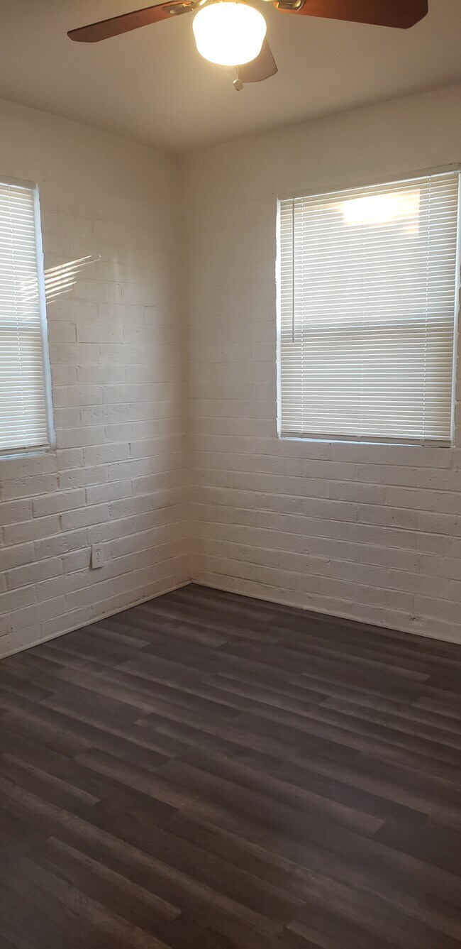 Foto del edificio - 614 N Lemon Ave