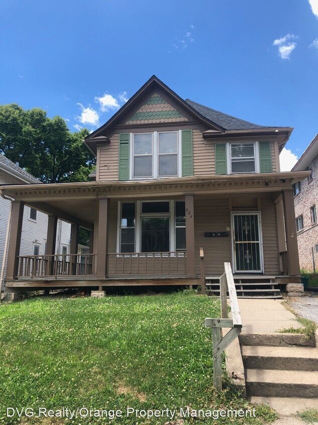 Foto principal - 624 S 36th St