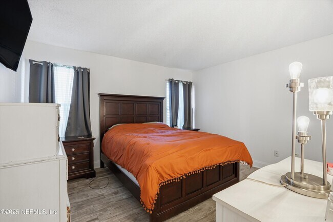 Foto del edificio - 3737 Loretto Rd