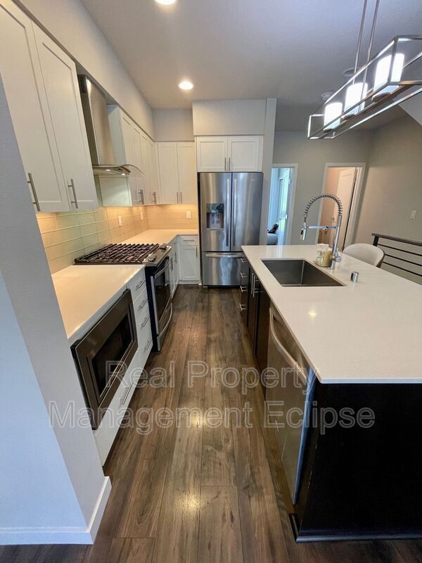 Photo - 1525 139th Ct NE House