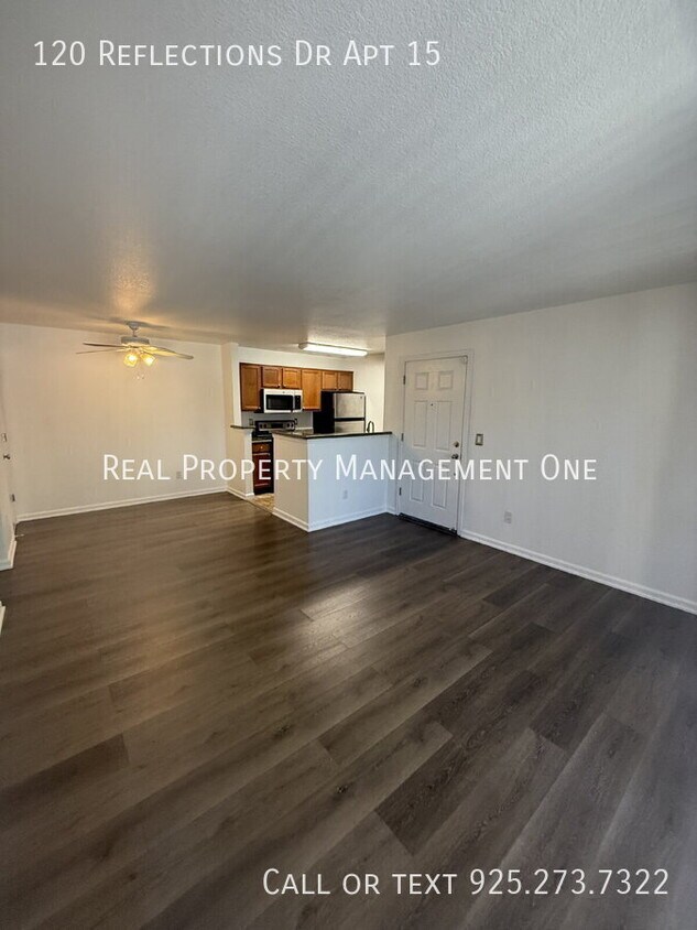 Foto principal - 120 Reflections Dr