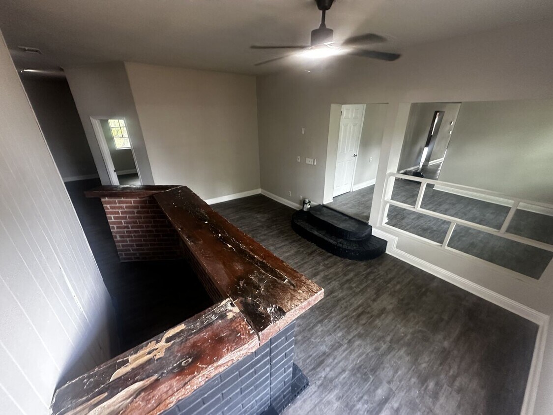 Foto del edificio - 208 Wilbert Dangerfield Dr